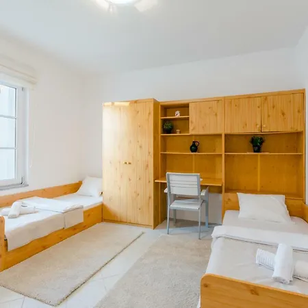 Appartement Elaphusa *