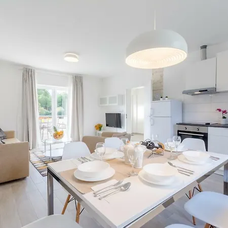 Elaphusa Appartement *