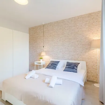 Elaphusa Appartement *