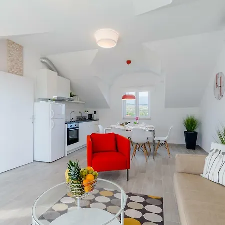 Elaphusa Appartement *